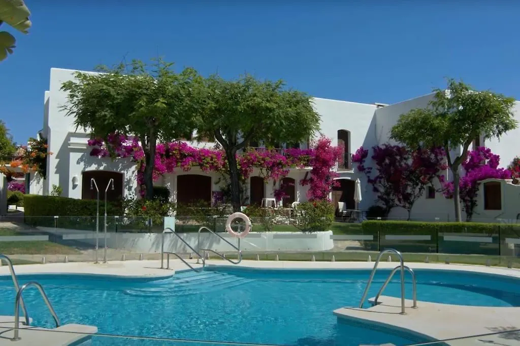 Casa Mercurio Villacana - Right By The Beach Estepona Apartment