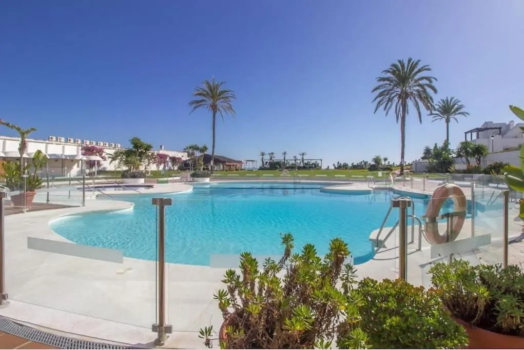 Casa Mercurio Villacana - Right By The Beach Estepona